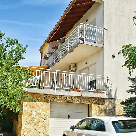 Apartment With A Parking Space Smrika, Kraljevica - 15709 Smrika